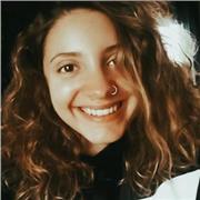 Studentessa diplomata al liceo delle scienze umane prossima agli srudi universitari